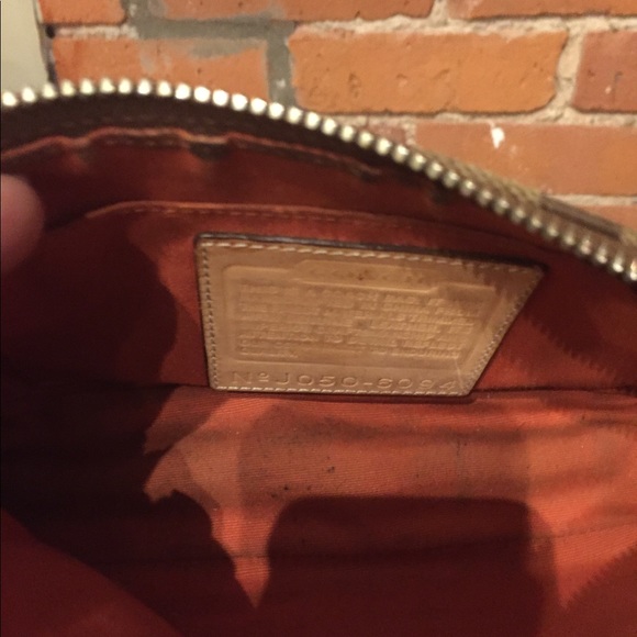 **LIMITED TIME OFFER** Coach Signature Clutch - Picture 4 of 5